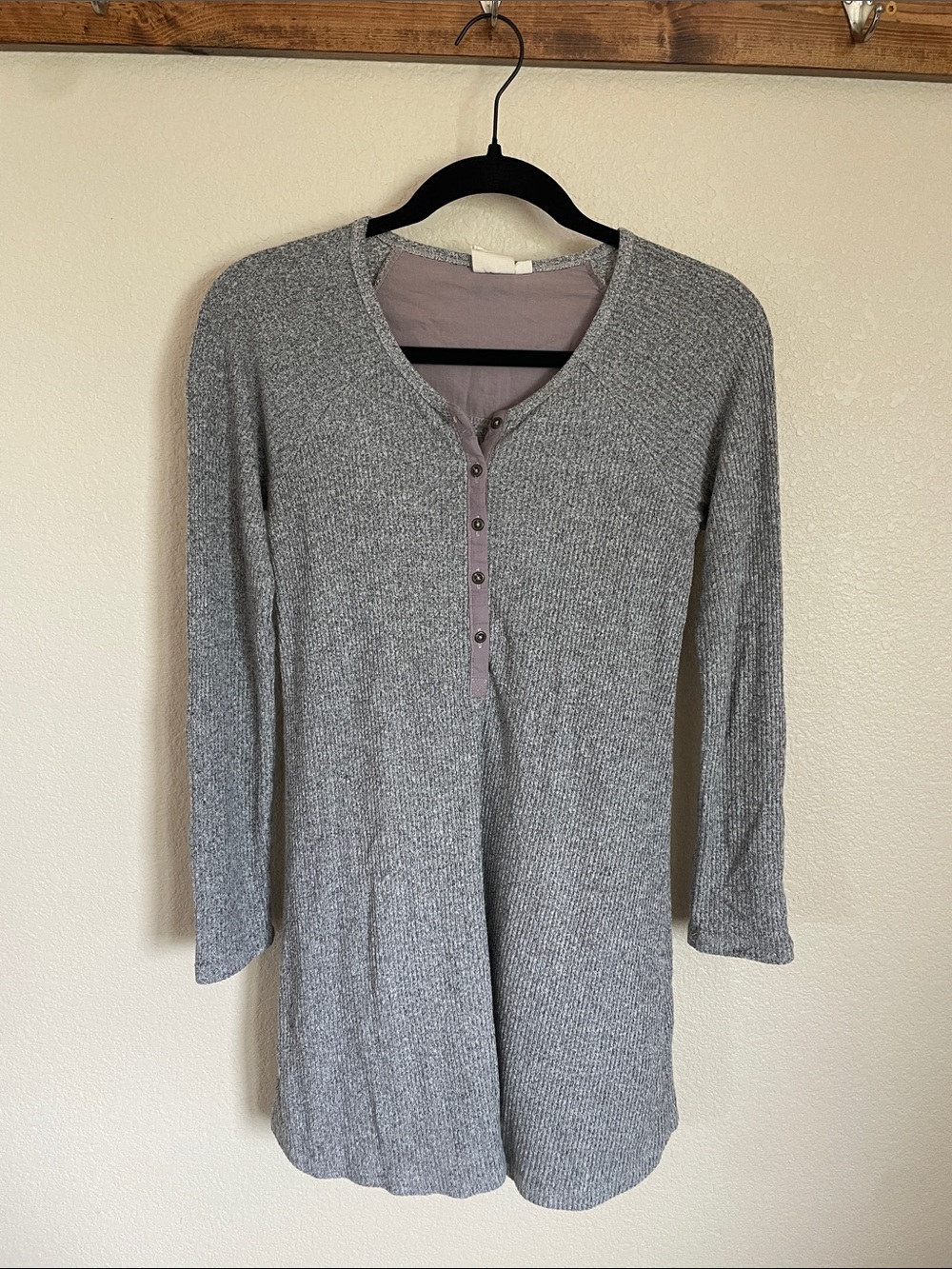 White Crow Gray Ribbed Henley Tunic Top XS Roll-Tab Sleeves Minimalist Neutral